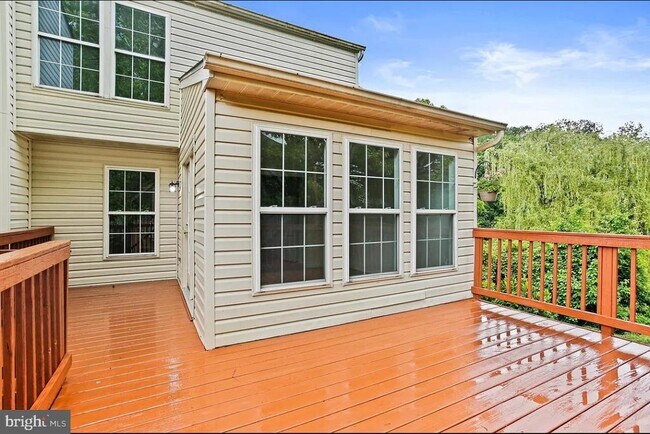 Building Photo - 15 Silver Birch Ct