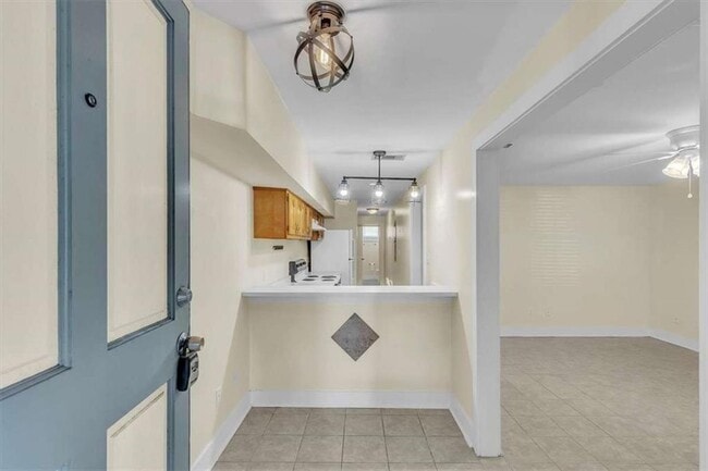 Building Photo - 209 E Duffy St