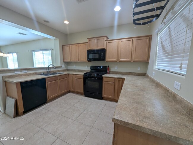 Building Photo - 2363 N Smithsonian Dr