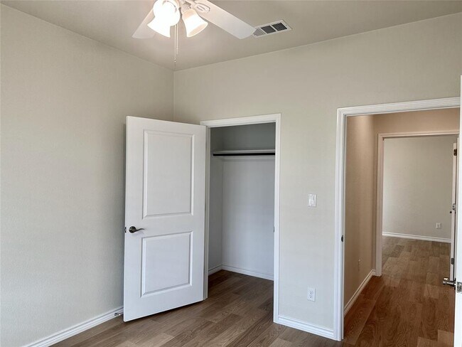 Building Photo - 401 CR 306