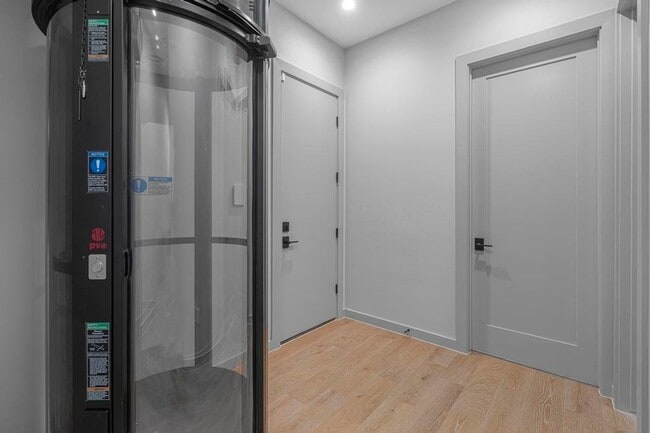 Building Photo - 8120 Stillmeadow Ct