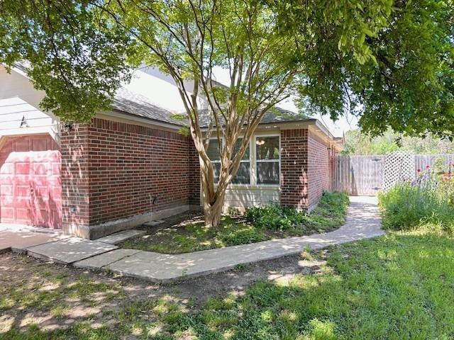 Primary Photo - 6006 Parkwood Dr