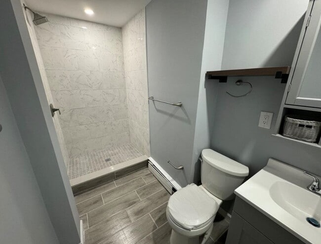 Building Photo - 5 Alfred St