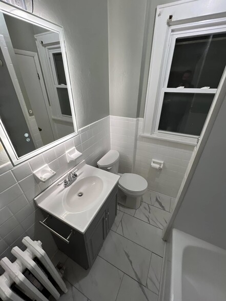 Bathroom - 38 N Landon Ave