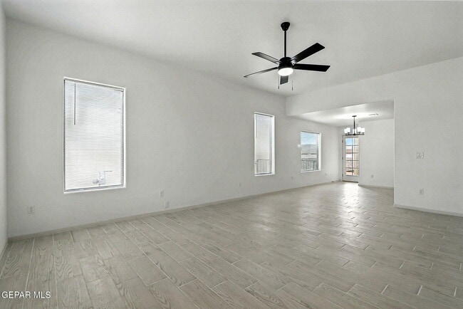 Building Photo - 941 Sandhurst Pl