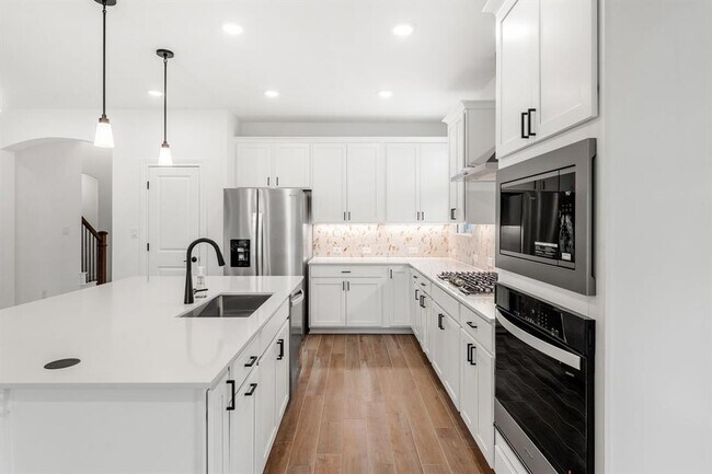 Building Photo - 201 Bristlecone Bend