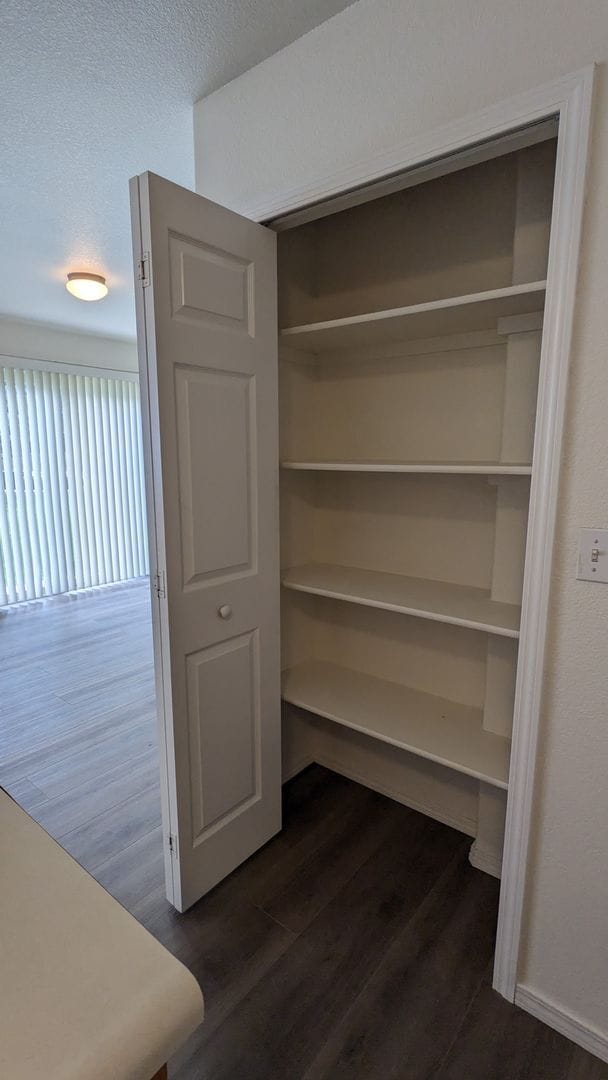 Building Photo - 3 BED/2.5 BATH TOWNHOME IN UNIVERSITY VILL...