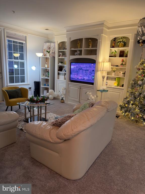 Building Photo - 24701 Byrne Meadow Square