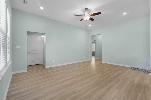 Building Photo - 2027 Bluebonnet Ave