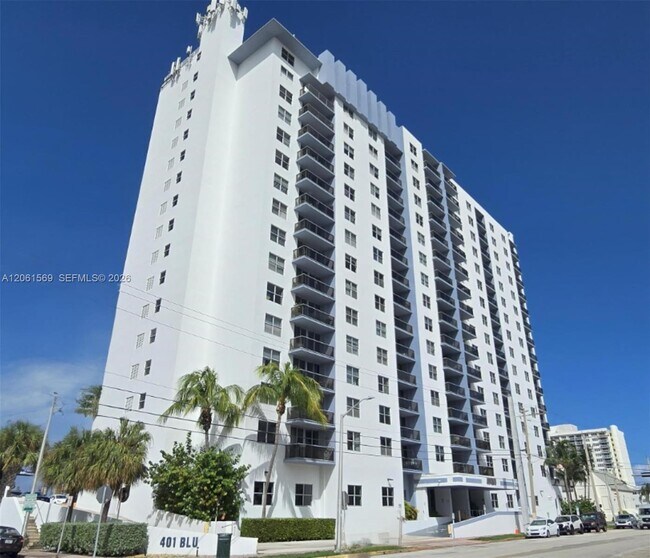 Building Photo - 401 69th St
