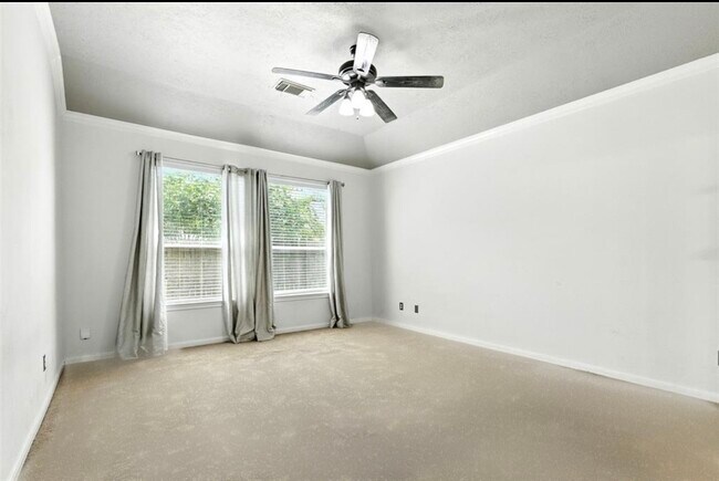 Building Photo - 19211 Countryhills Ct