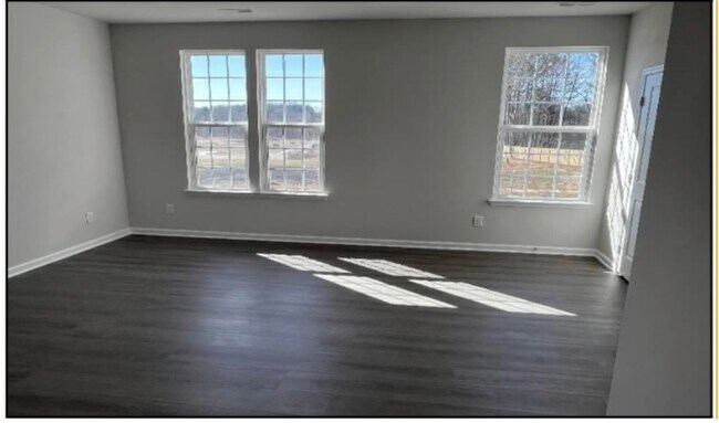 Building Photo - Brand new 3BR Townhome in Charlotte