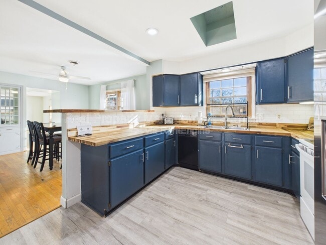 Building Photo - 1508 Chesley Pl