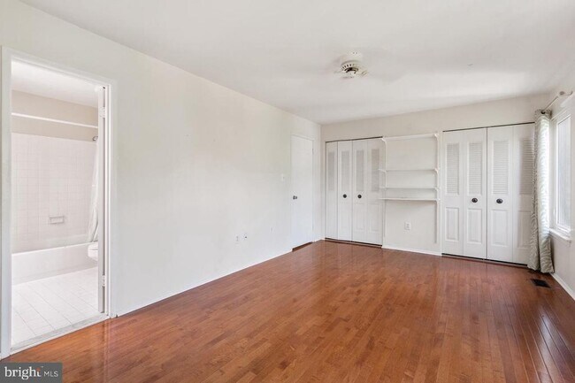 Building Photo - 2983 Borge St