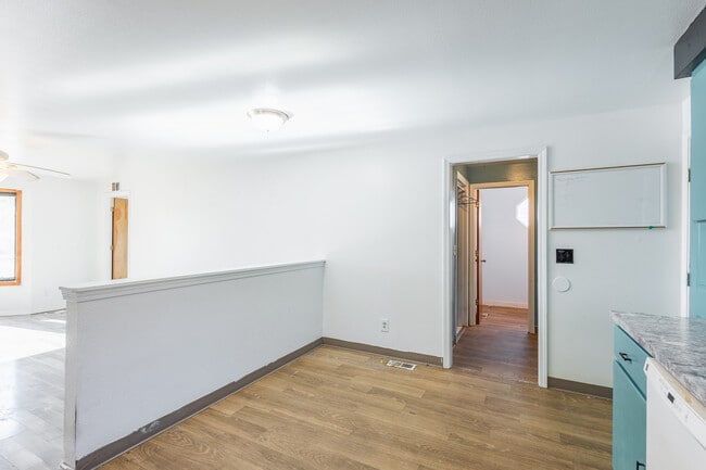 Building Photo - 924 E Georgia Ave