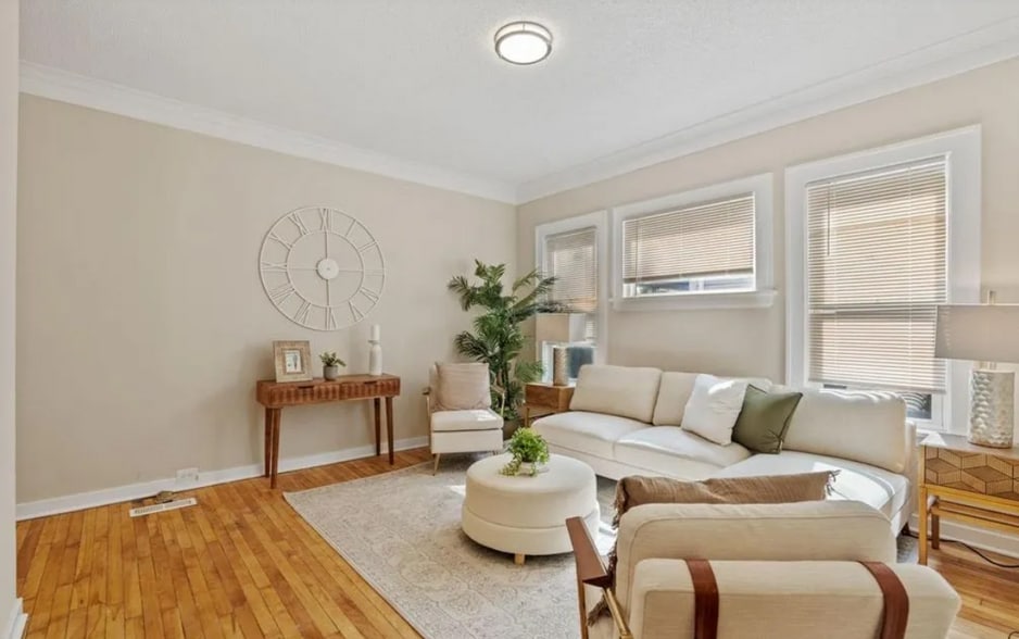 Building Photo - 2915 Lyndale Ave N