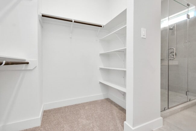 Building Photo - 713 Strawberry Pines Ct