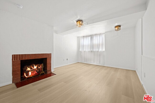 Building Photo - 3715 Homeland Dr
