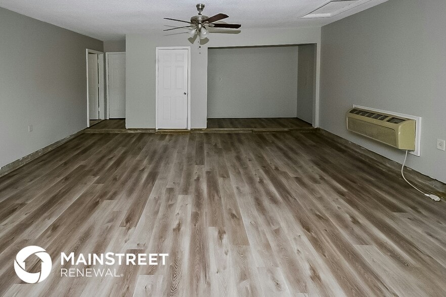 Building Photo - 3740 Ramblewood Dr