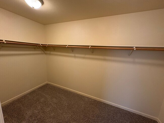 Building Photo - 2216 Cermak Way