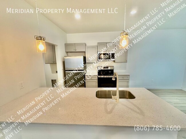 Building Photo - 5705 Kemper St