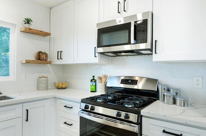 Building Photo - 8715 Potrero St