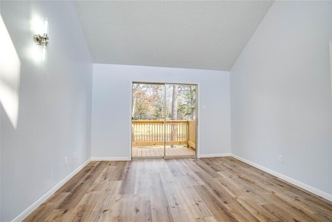 Building Photo - 605 Jeff Davis Ct