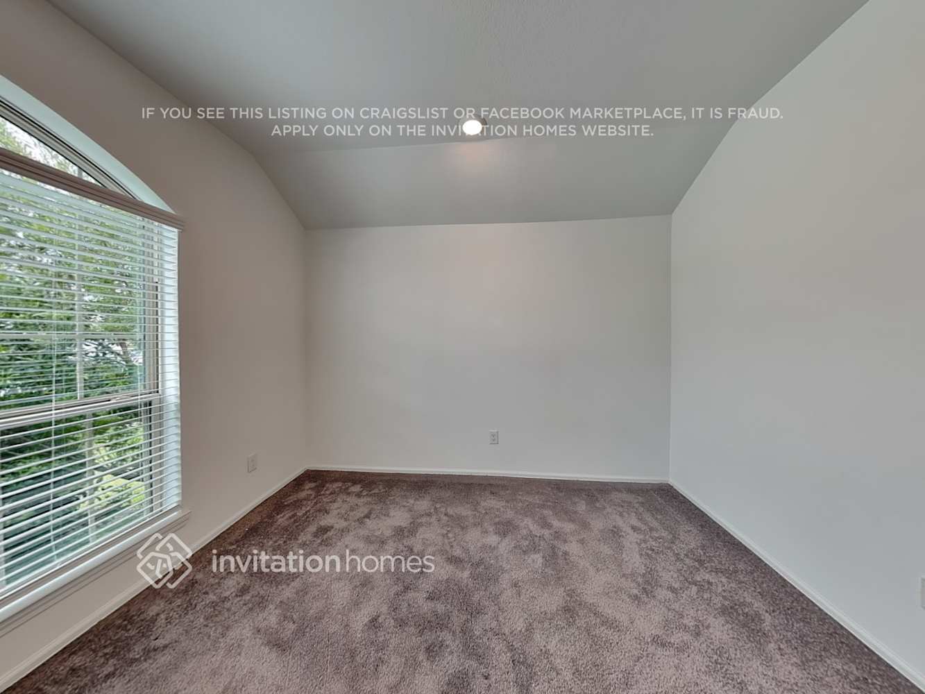 Building Photo - 428 Pecan Landing Ln