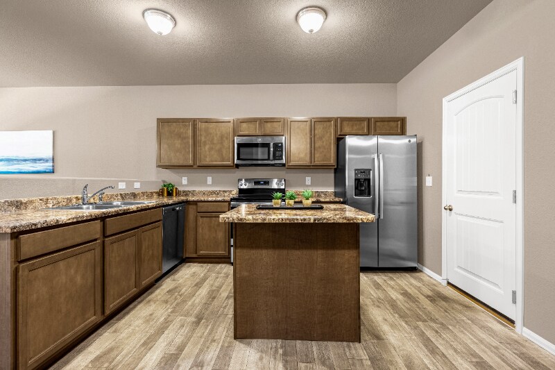 Building Photo - 7684 Sand Lake Heights