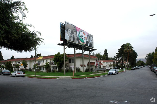 Building Photo - Casa Real Apartments