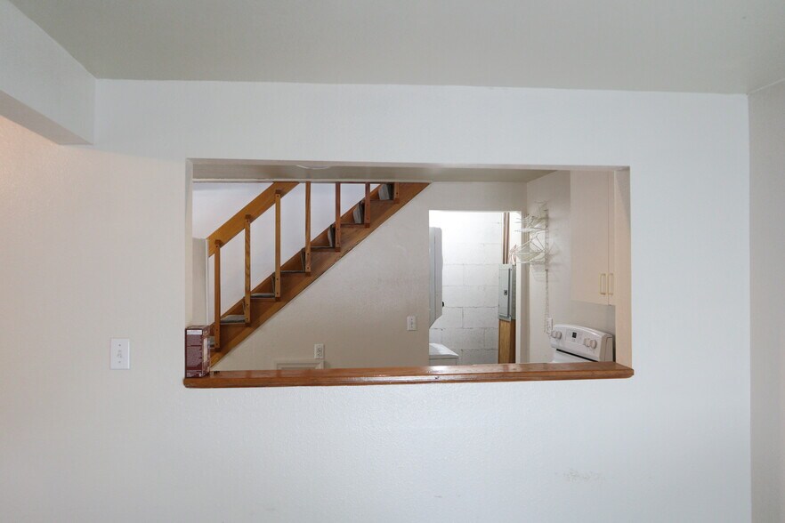 Building Photo - 228 3rd St