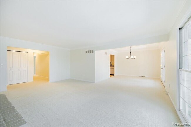 Building Photo - 24356 E River Rd