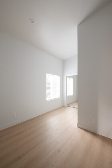 Building Photo - 2246 Morlan Dr