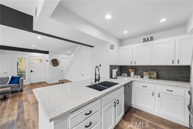 Building Photo - 25712 Le Parc
