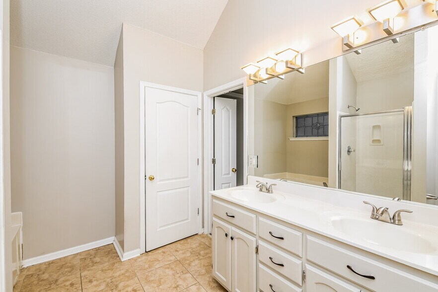 Building Photo - 11626 Mahogany Dr