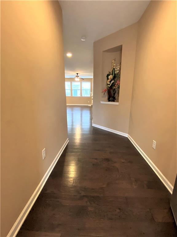 Building Photo - 2186 Hillview Dr NE