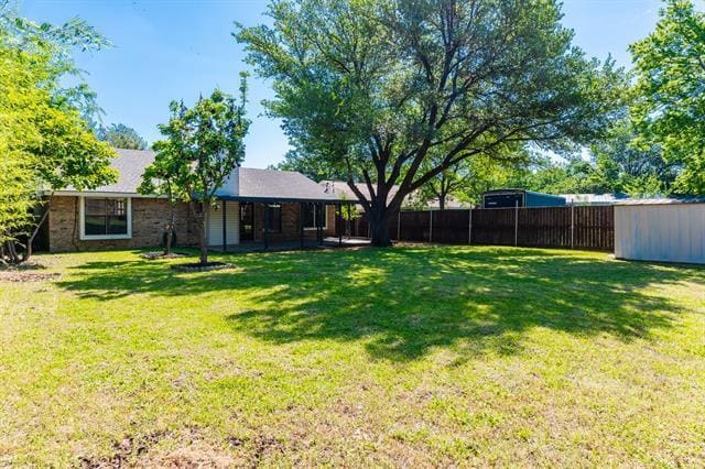 Building Photo - 5017 Brookview Dr