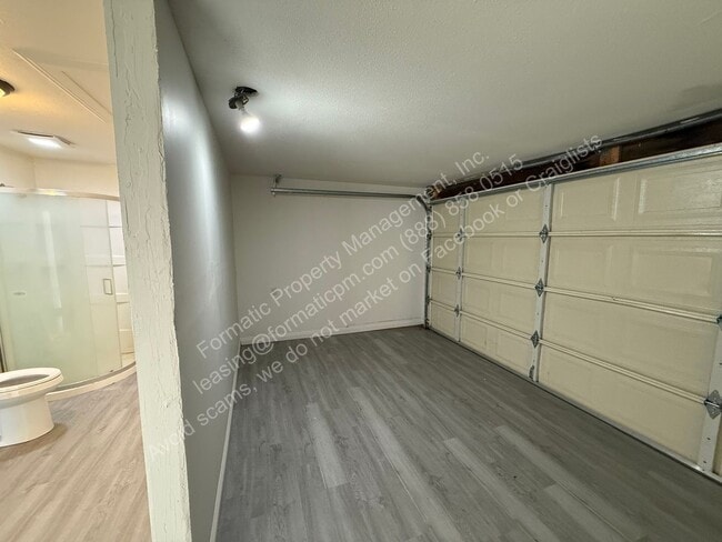 Building Photo - 1478 N Crescent Ave