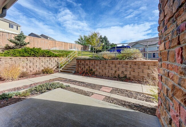 Building Photo - $1,950.00 - 2 Beds, 2 Bath, Condo in Auror...