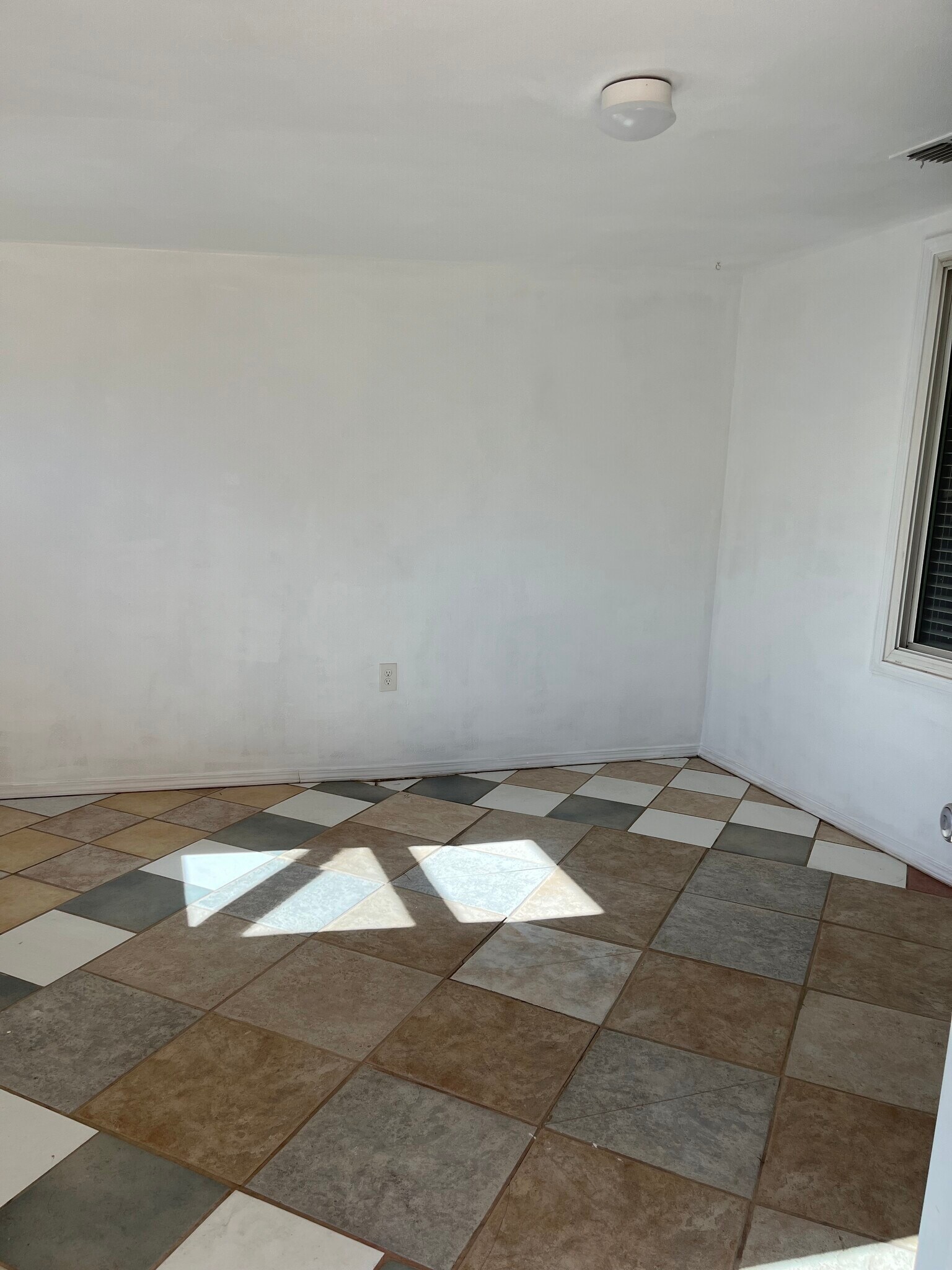 Building Photo - 5723 64th St