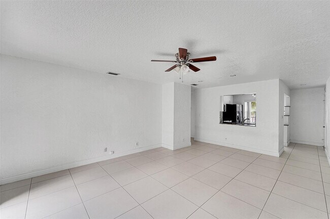 Building Photo - 9182 NW 40th St