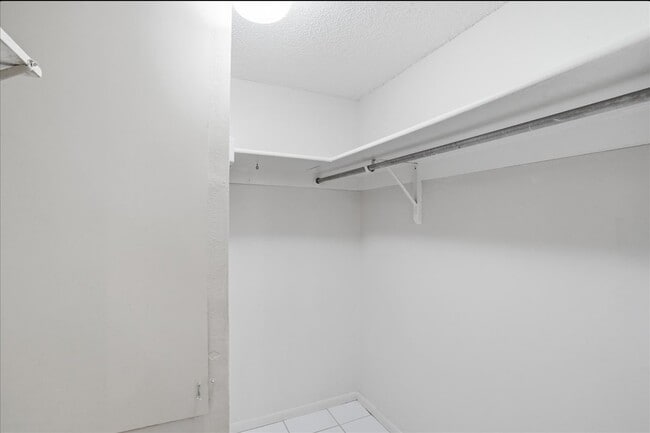 Building Photo - 3700 S Osprey Ave