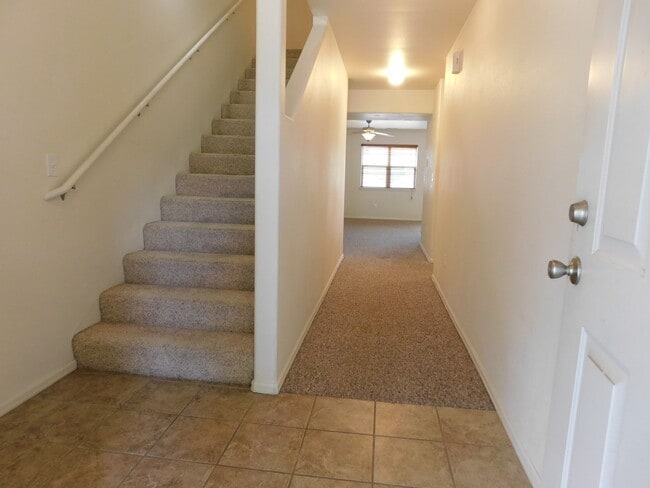 Building Photo - Townhome North GJ!!
