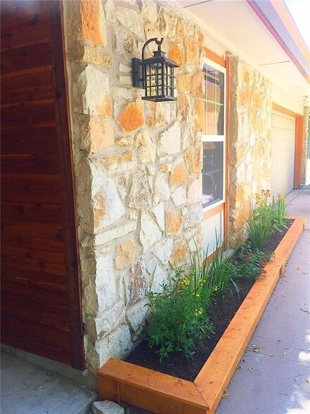 Building Photo - 3305 Spaniel Dr
