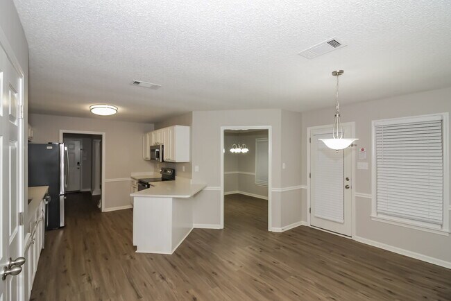 Building Photo - 1506 Appling Wood Cove S