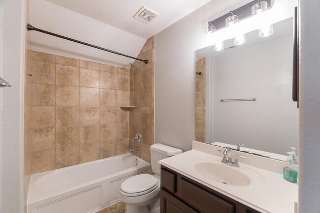 Building Photo - 24314 Hill Creek Falls