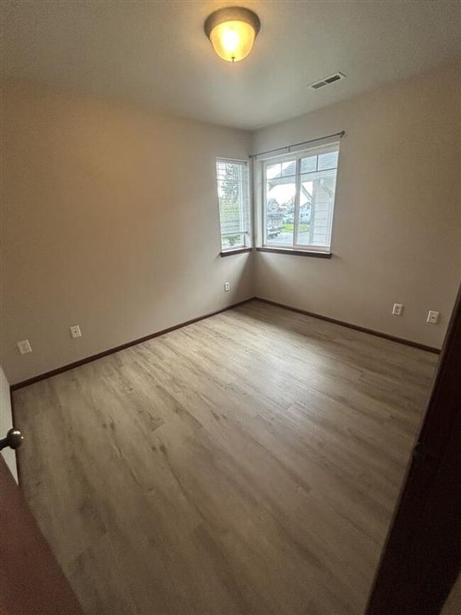 Building Photo - 330/332 Garfield St