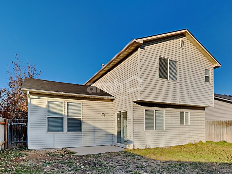 Building Photo - 2513 E Cinnamon Ln