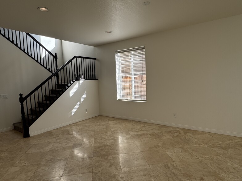 Building Photo - 18 Copperstone Ln