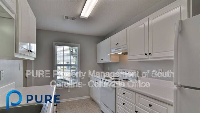 Building Photo - 323 Twin Eagles Dr